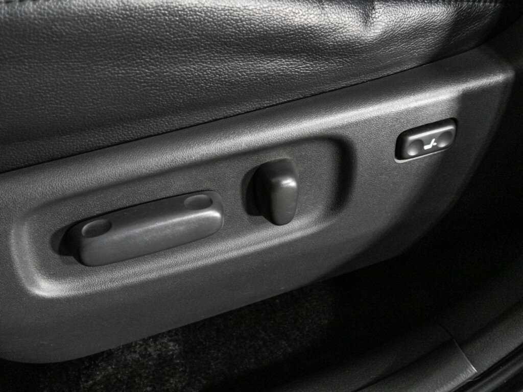 Б/У Тойота Рав4 2012 года. Фото: #14