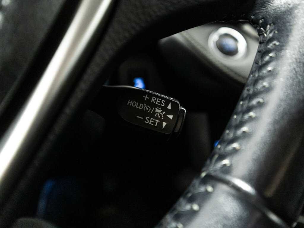 Б/У Тойота Рав4 2017 года. Фото: #22