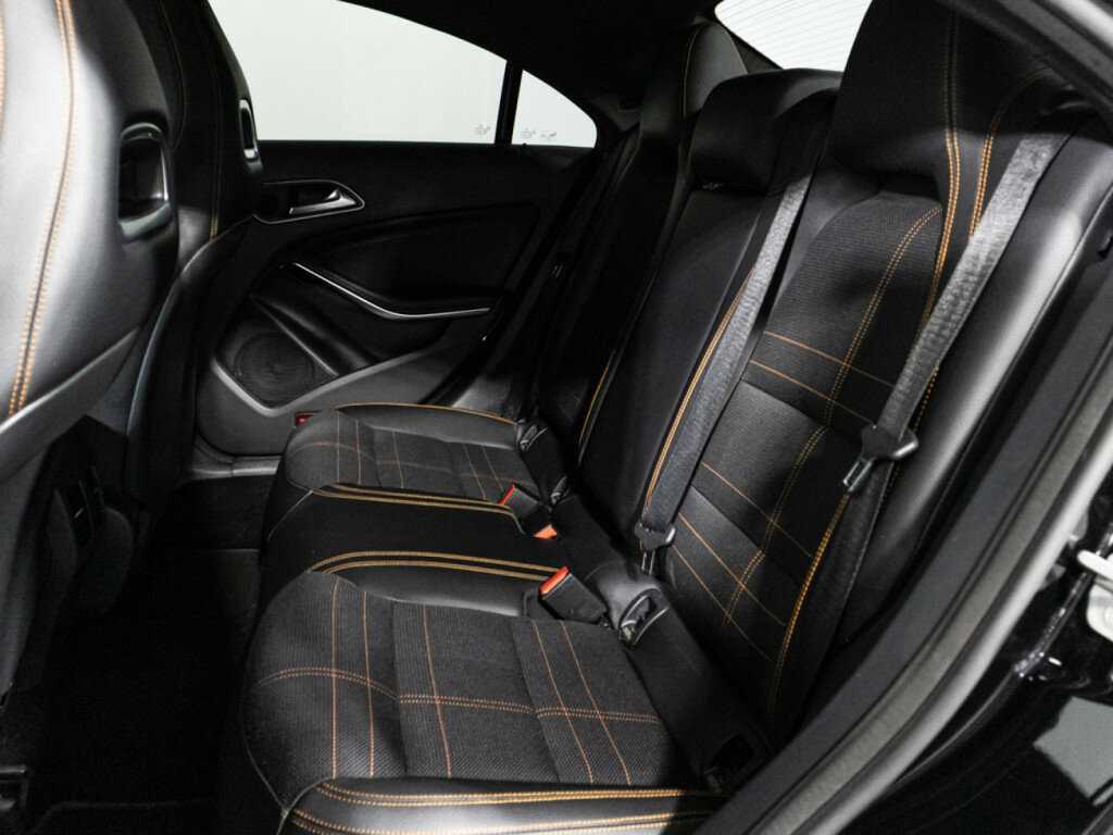 Б/У Мерседес-Бенц КЛА 2015 года. Фото: #9