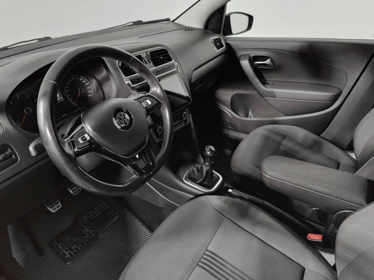 Б/У Фольксваген Поло 2016 года. Фото: #9