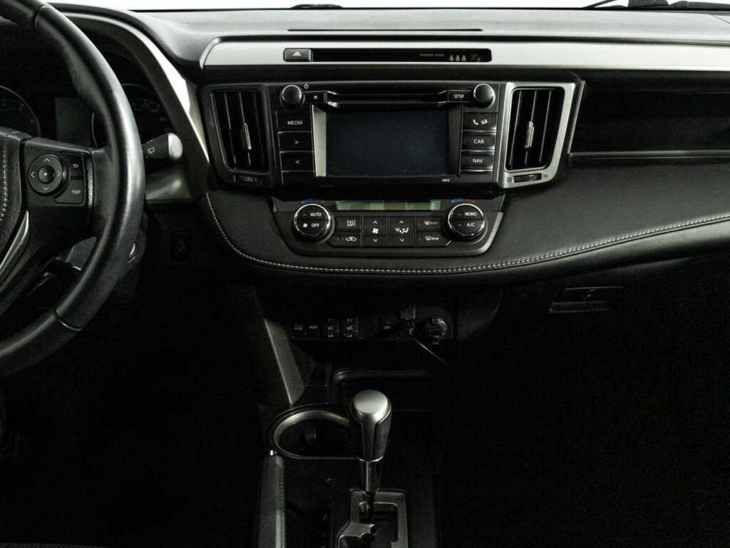 Б/У Тойота Рав4 2015 года. Фото: #13