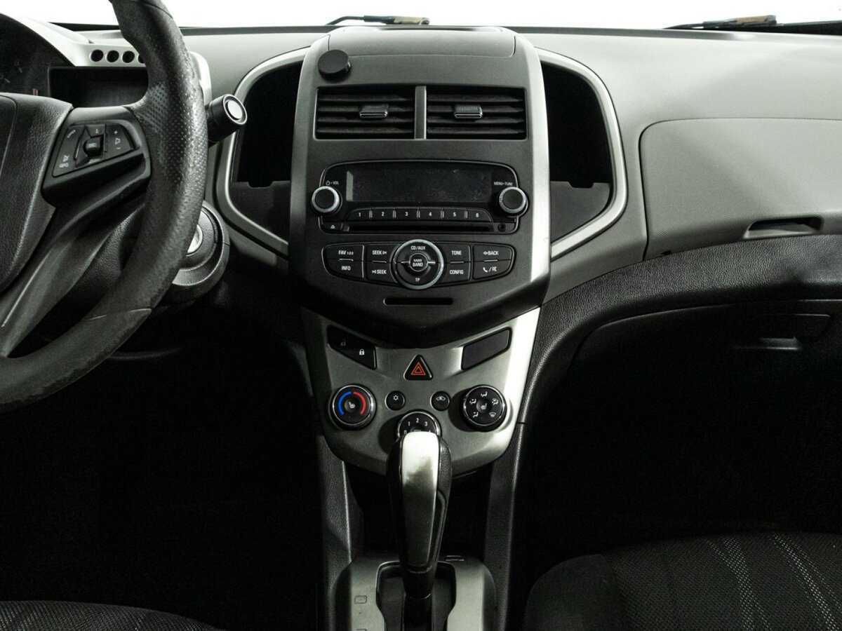 Б/У Шевроле Авео 2015 года. Фото: #13