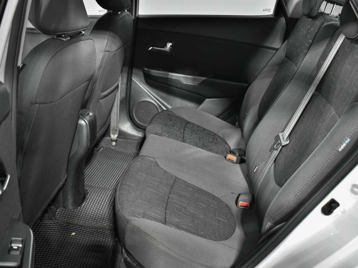 Б/У Киа Рио 2015 года. Фото: #9