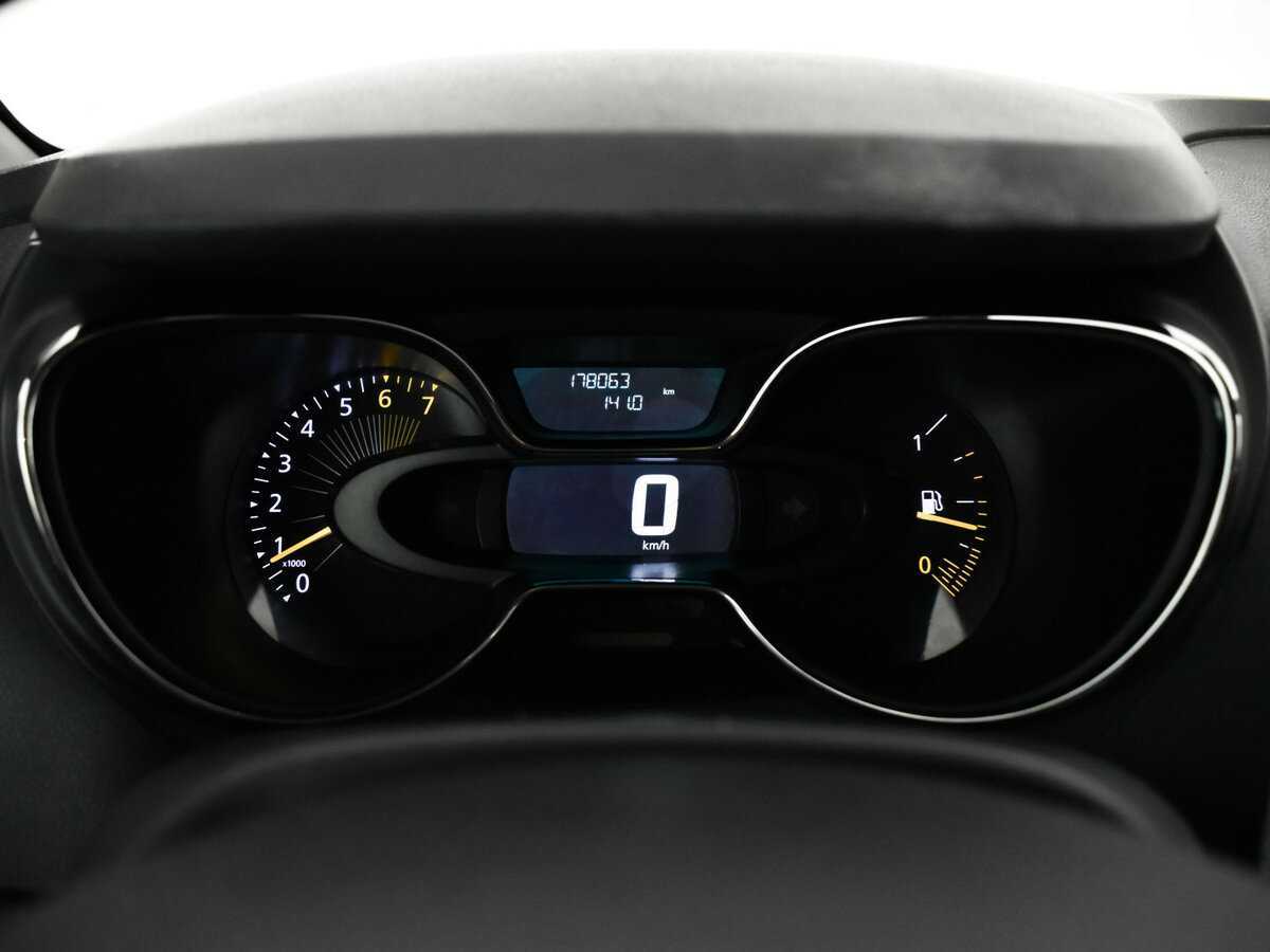 Б/У Рено Каптюр 2016 года. Фото: #10