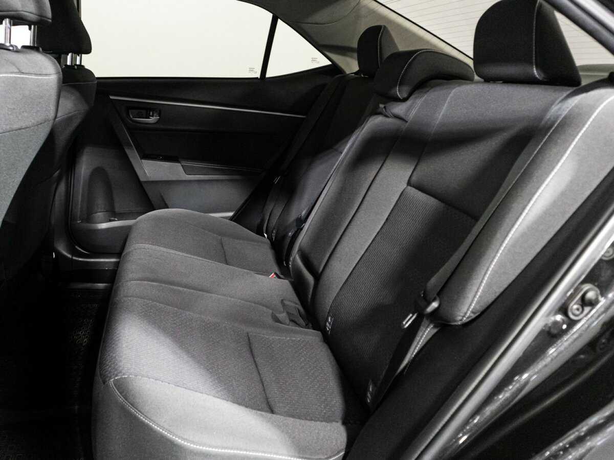 Б/У Тойота Королла 2018 года. Фото: #9