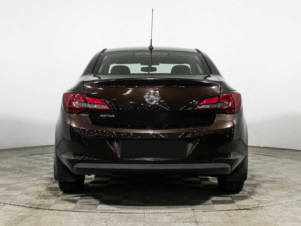 Б/У Опель Астра 2014 года. Фото: #5