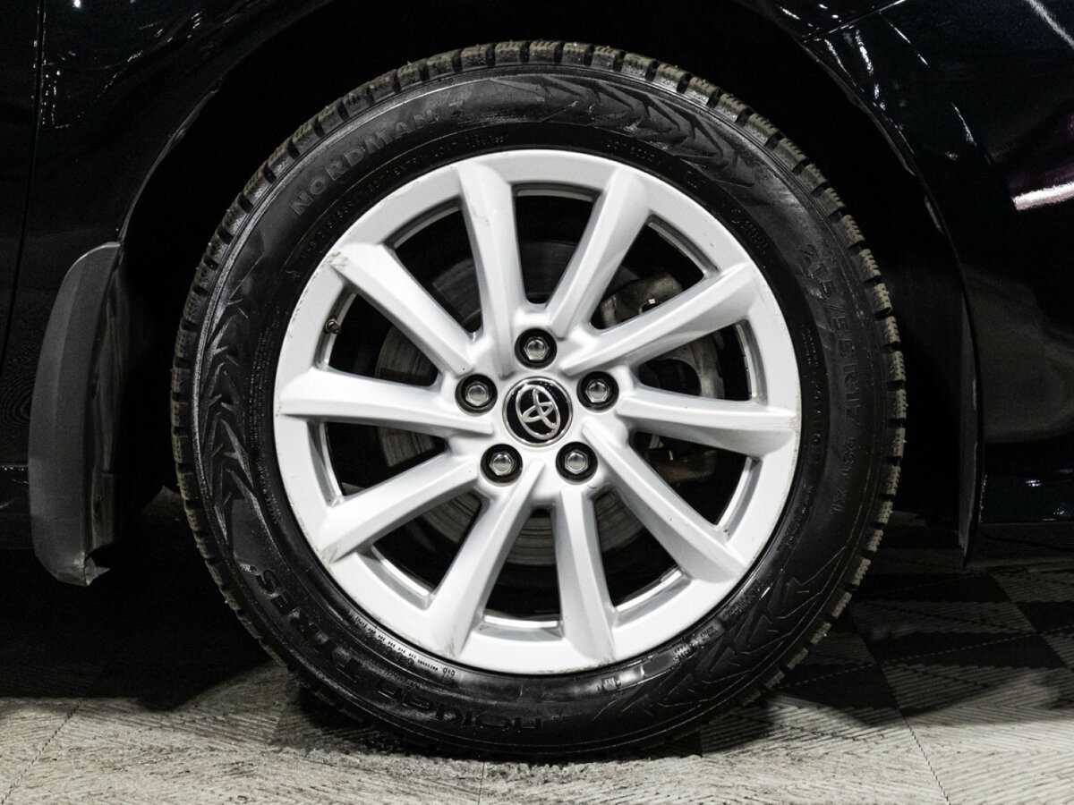 Б/У Тойота Камри 2022 года. Фото: #17