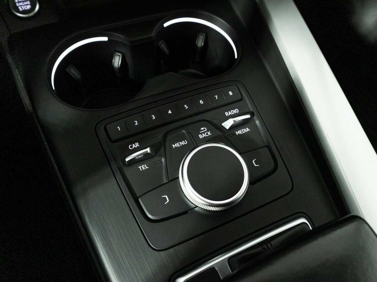 Б/У Ауди А4 2017 года. Фото: #16