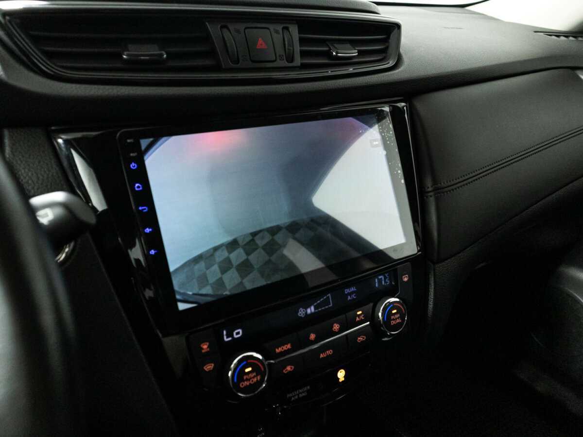 Б/У Ниссан Икс-Трейл 2018 года. Фото: #17