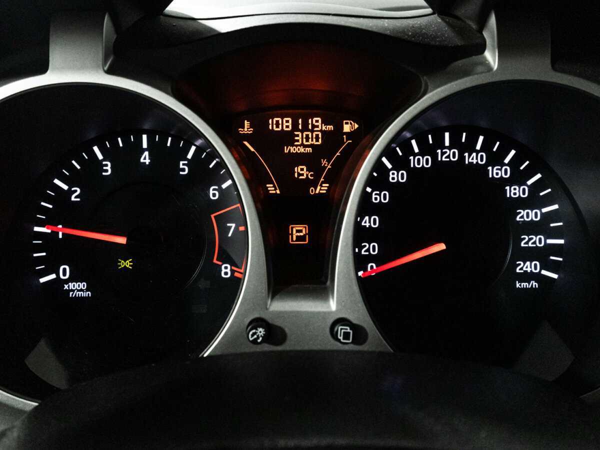 Б/У Ниссан Жук 2014 года. Фото: #11