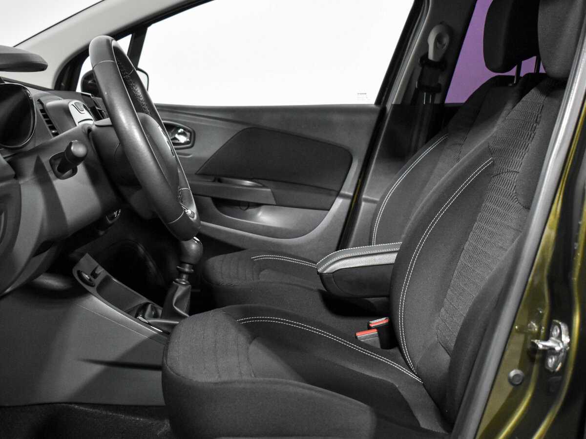 Б/У Рено Каптюр 2016 года. Фото: #9