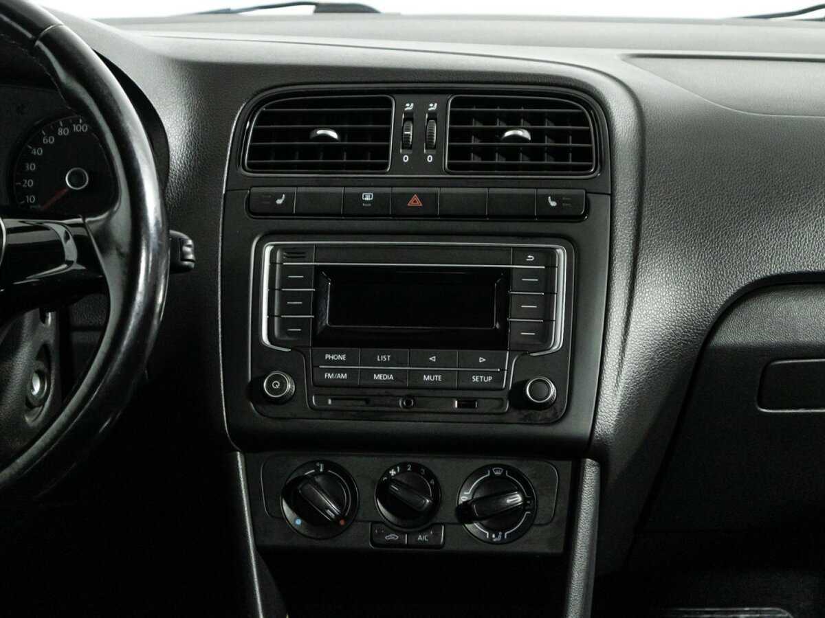 Б/У Фольксваген Поло 2017 года. Фото: #13