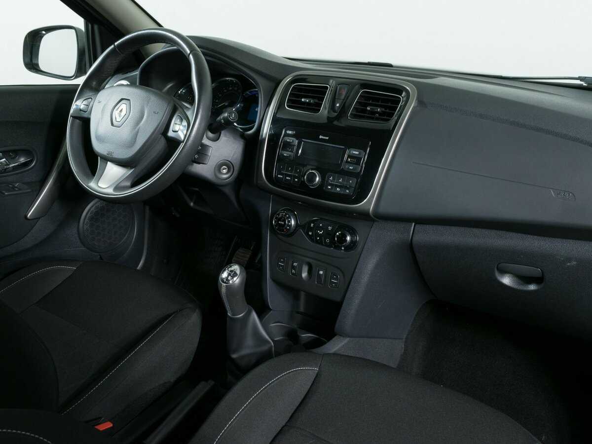 Б/У Рено Сандеро 2017 года. Фото: #7