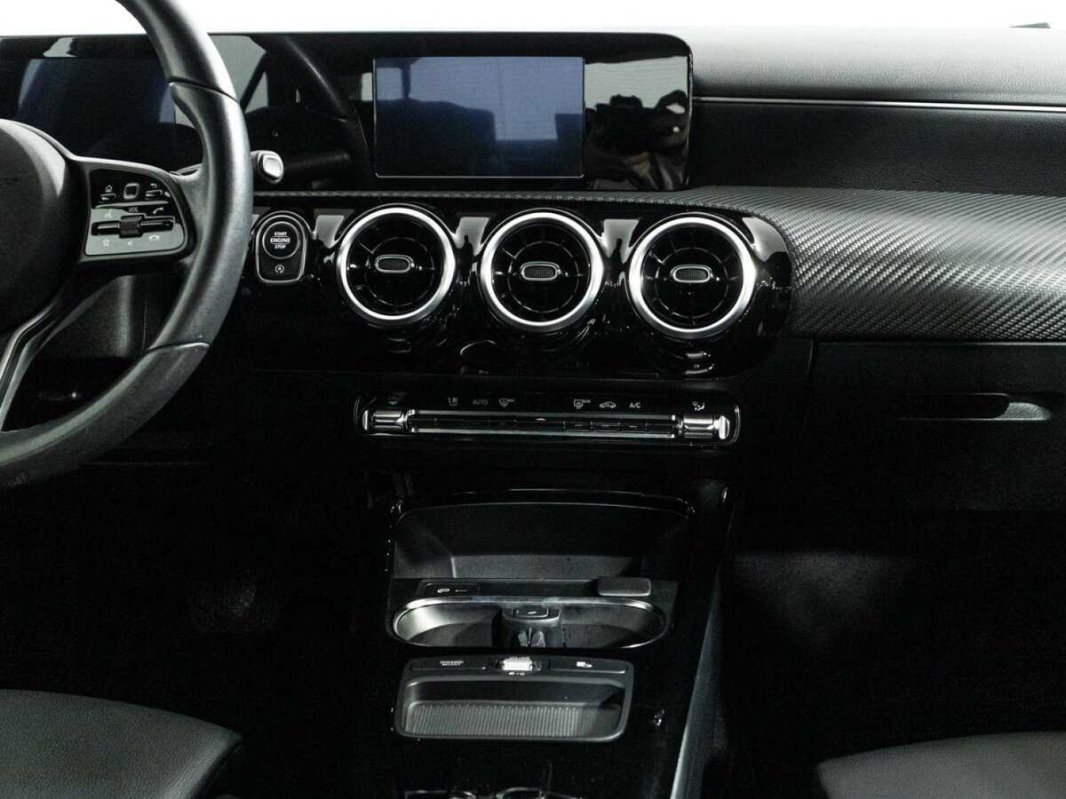 Б/У Мерседес-Бенц А-Класс 2019 года. Фото: #13