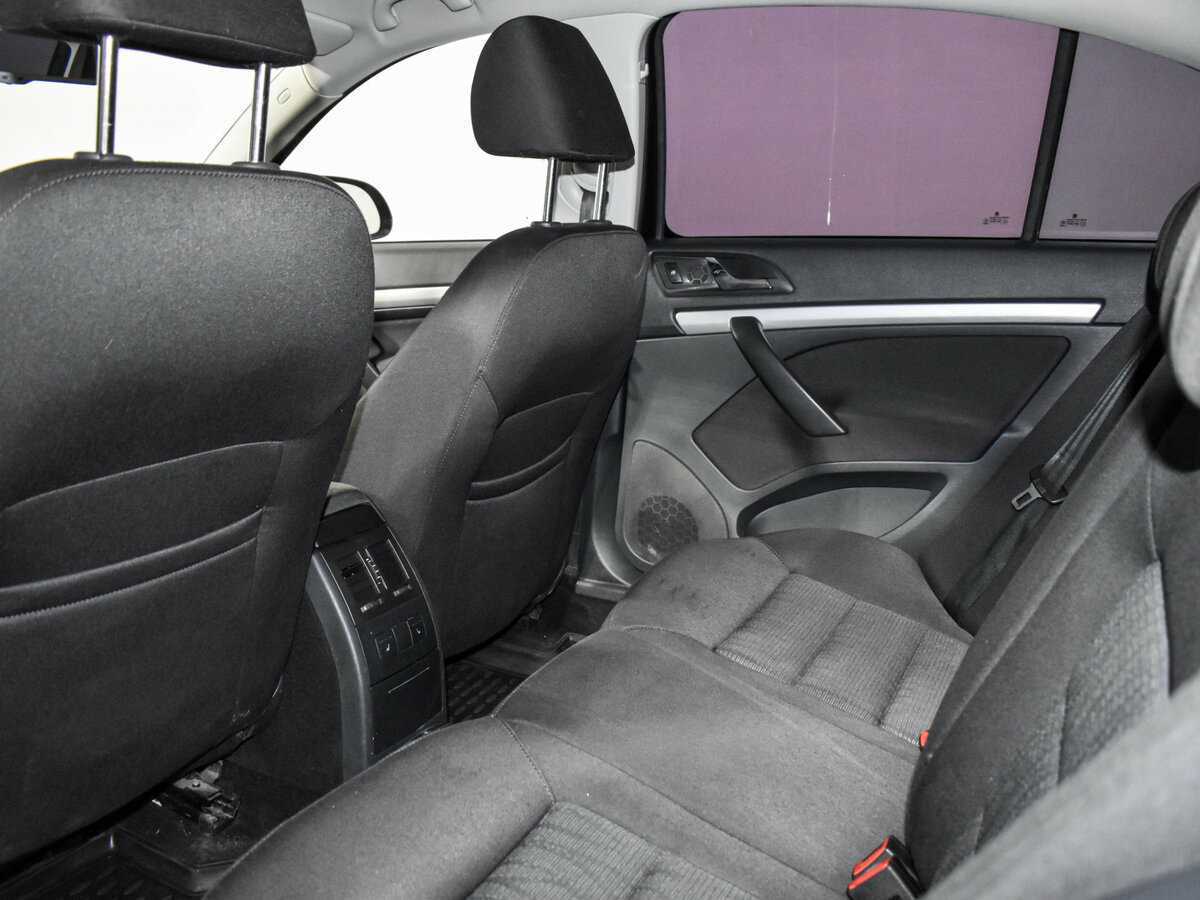 Б/У Шкода Октавия 2012 года. Фото: #10