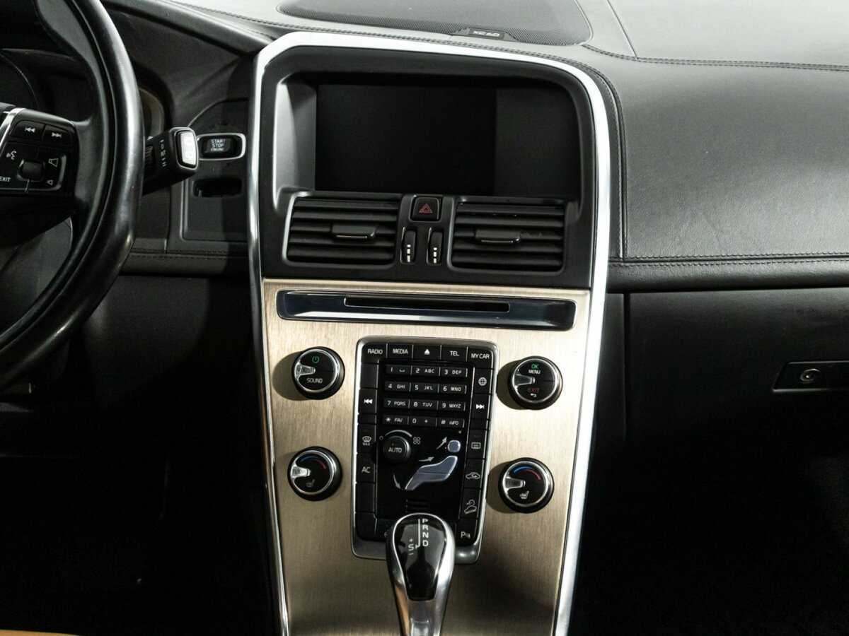 Б/У Вольво ИксЦ60 2014 года. Фото: #13