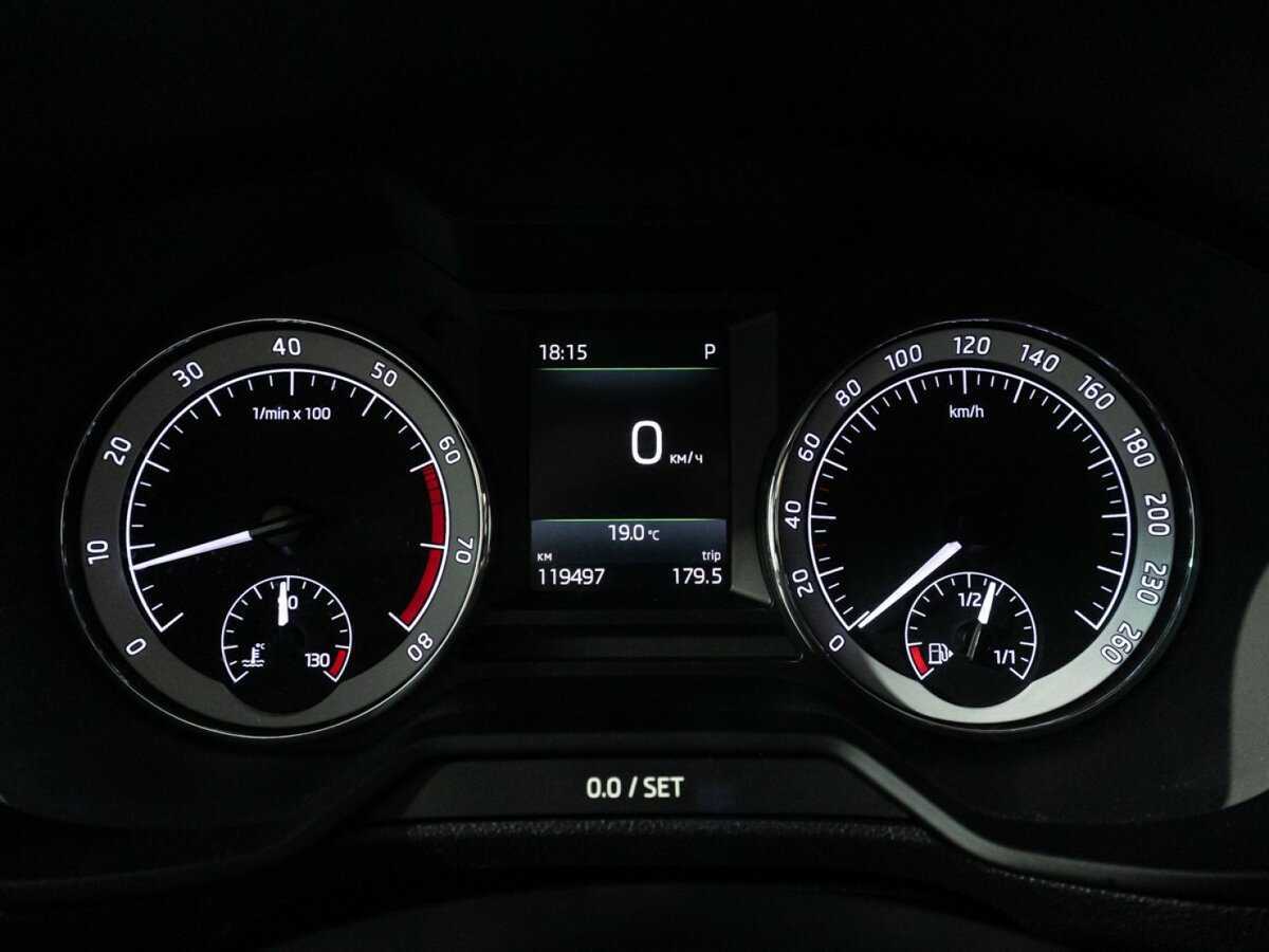 Б/У Шкода Октавия 2017 года. Фото: #11