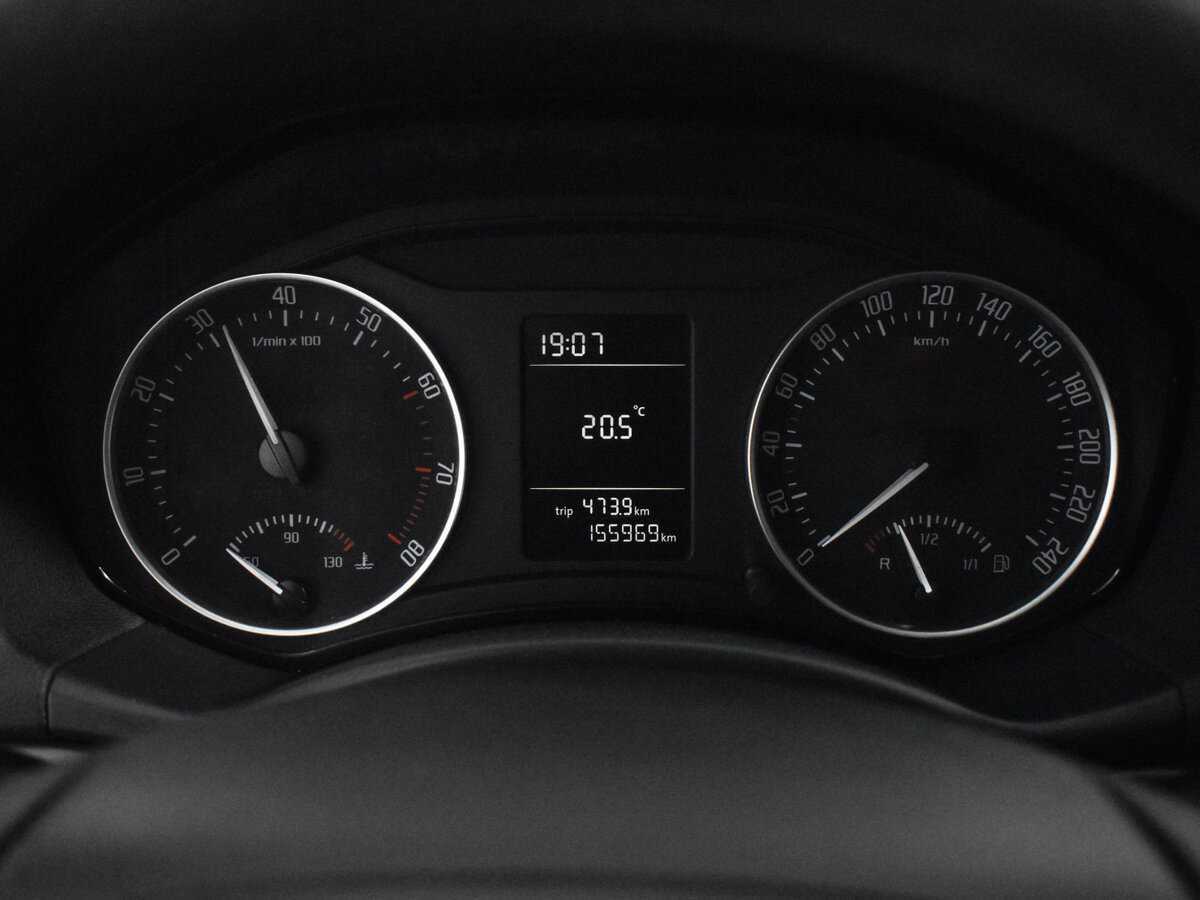 Б/У Шкода Октавия 2012 года. Фото: #16