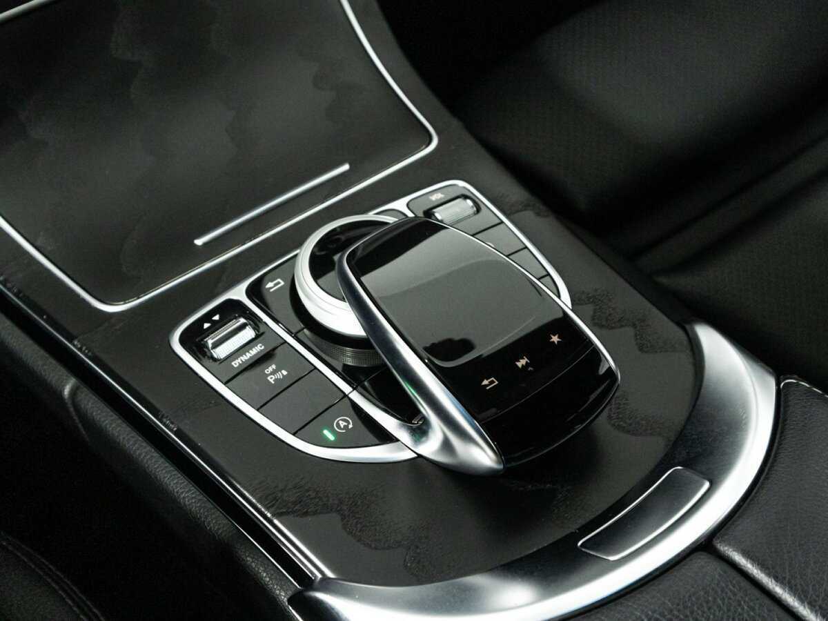 Б/У Мерседес-Бенц Ц-Класс 2017 года. Фото: #18