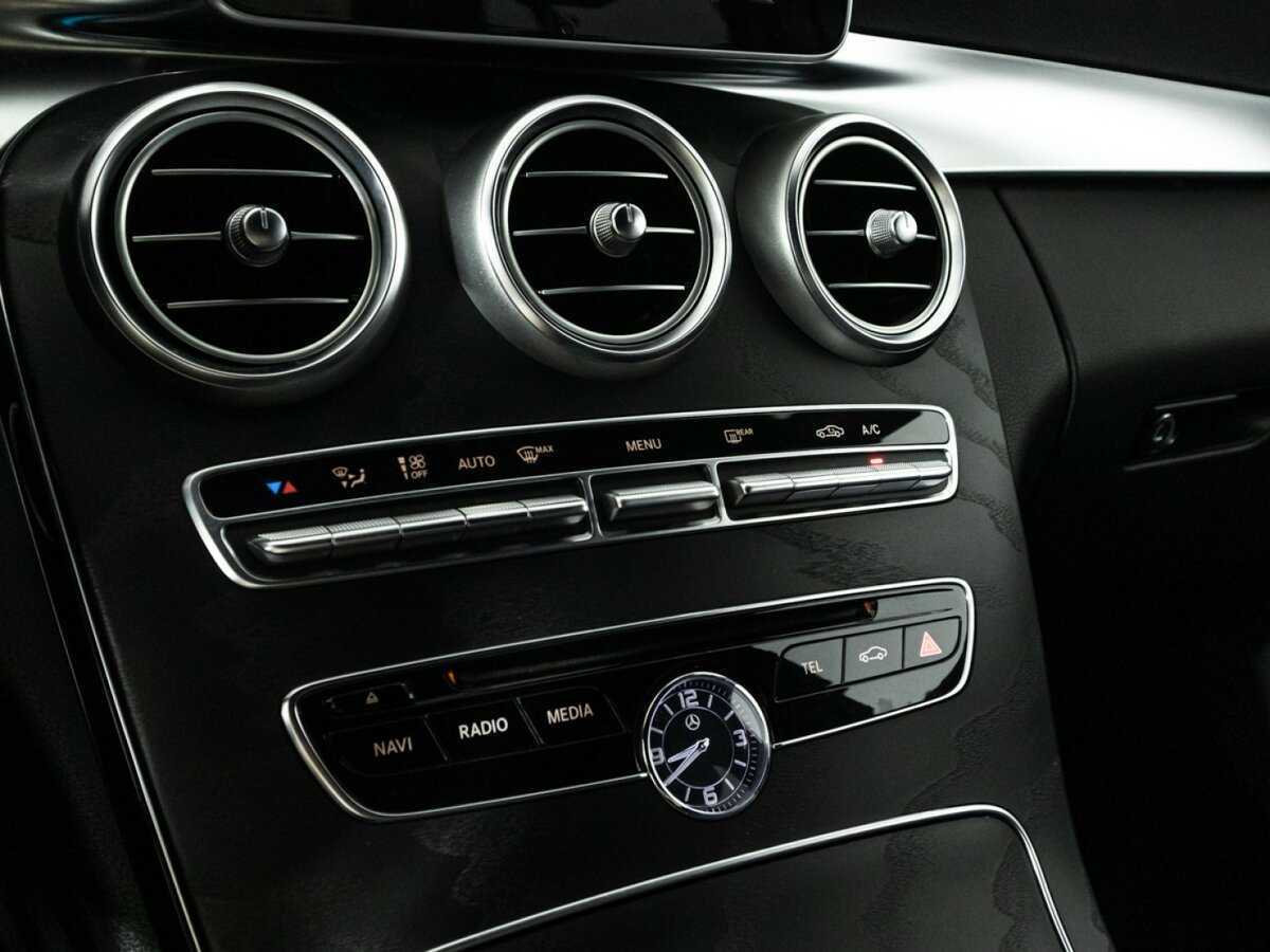 Б/У Мерседес-Бенц Ц-Класс 2017 года. Фото: #19