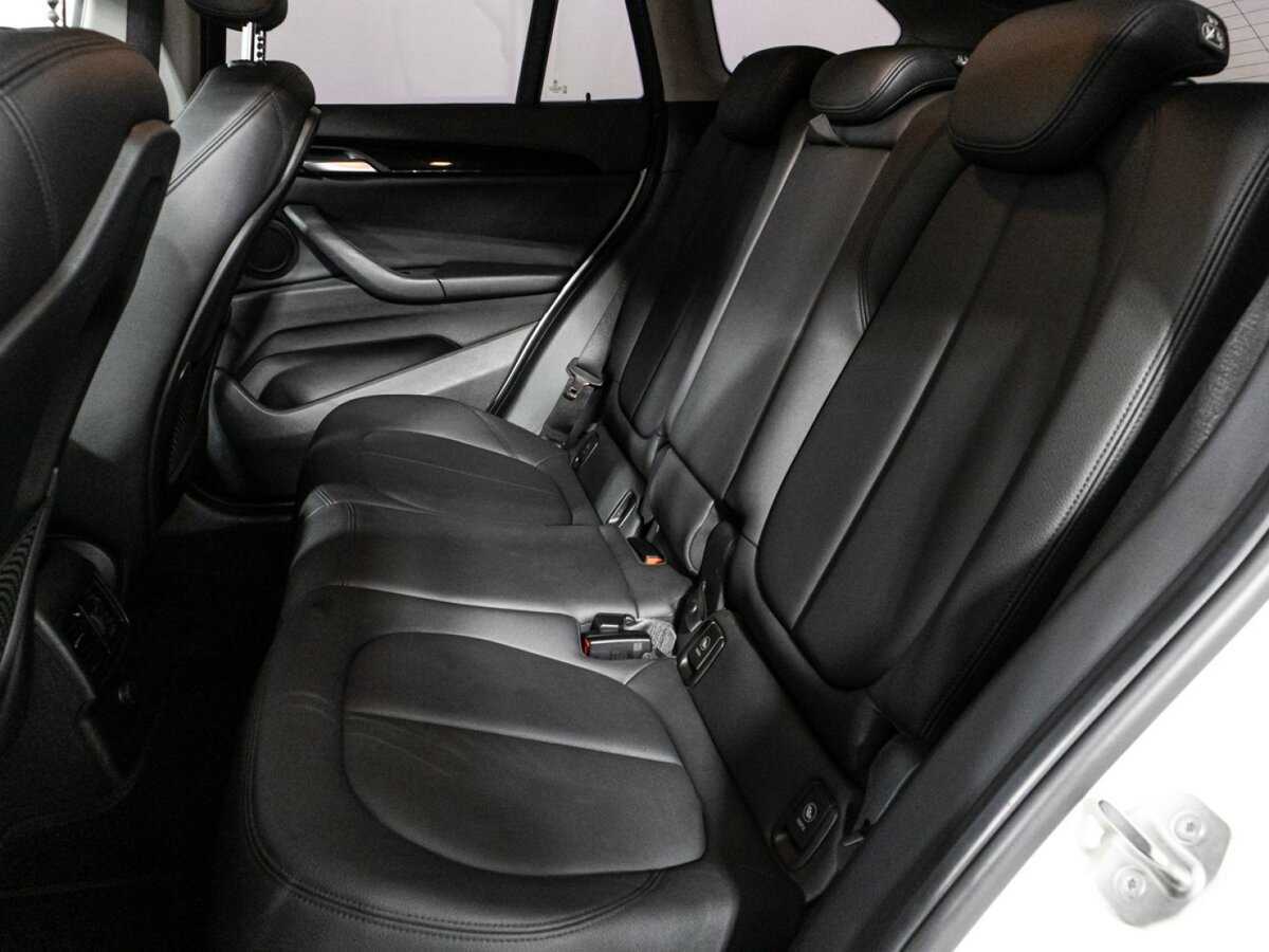 Б/У БМВ Икс1 2016 года. Фото: #9