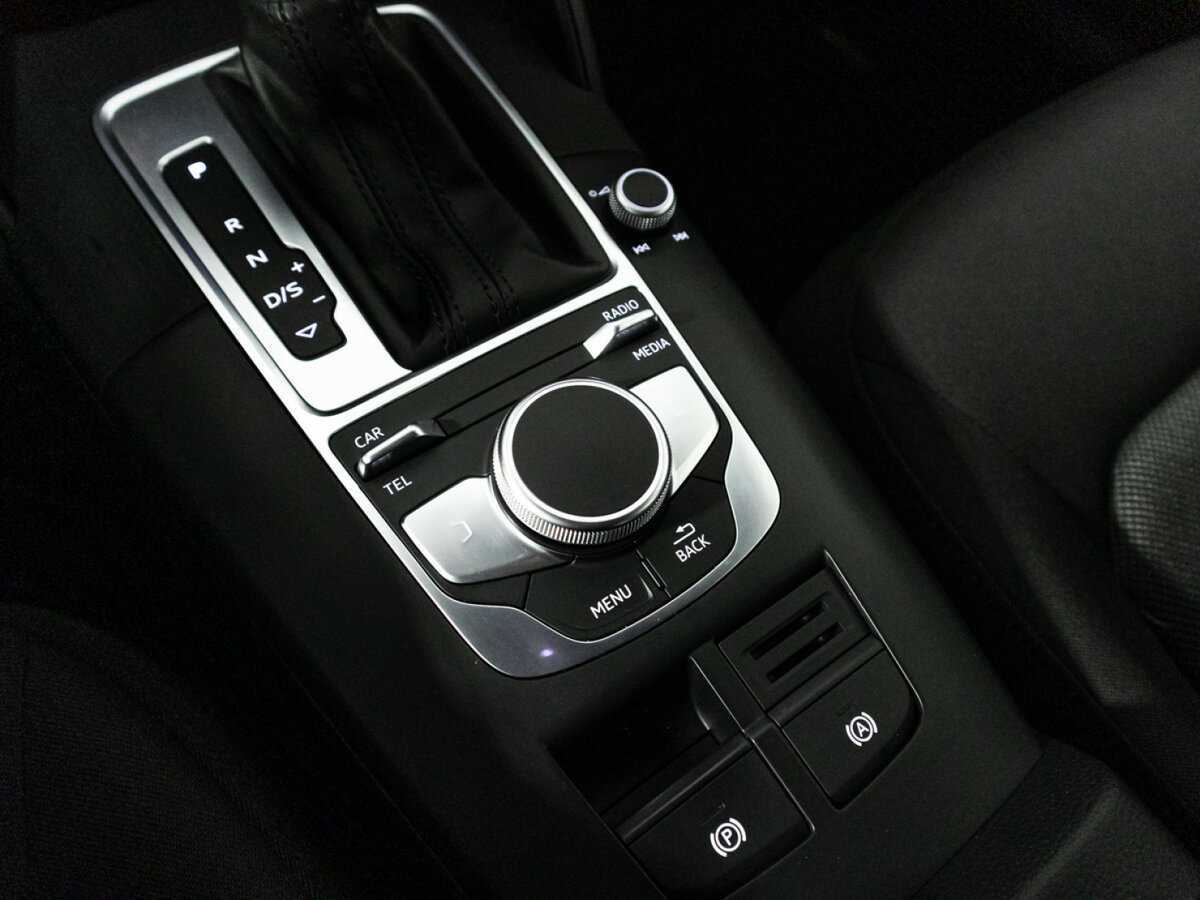 Б/У Ауди А3 2017 года. Фото: #16