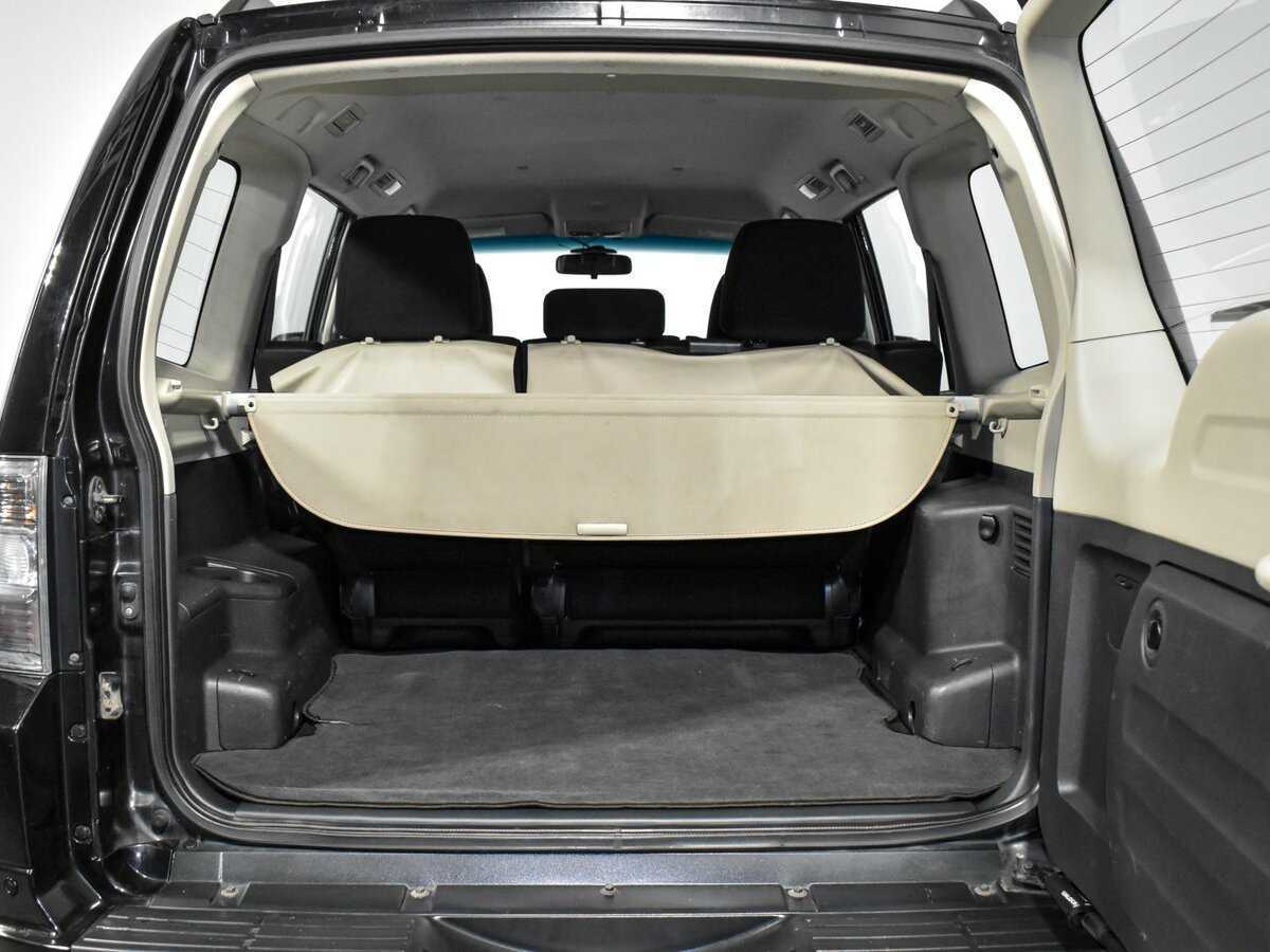 Б/У Митсубиши Паджеро 2013 года. Фото: #16