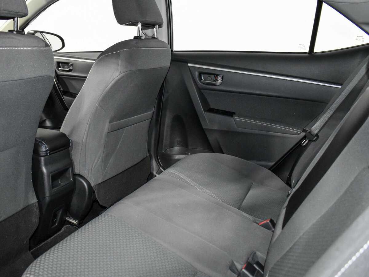 Б/У Тойота Королла 2016 года. Фото: #13