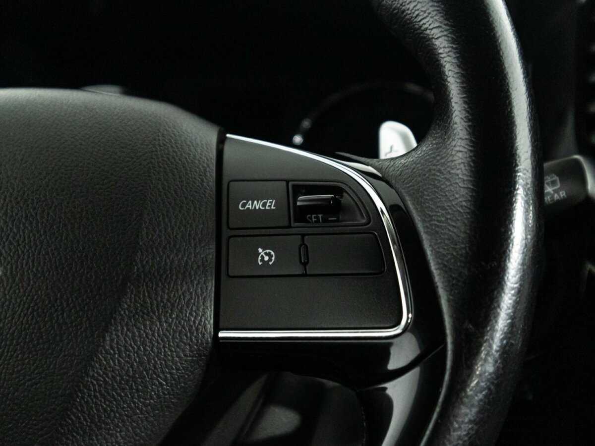 Б/У Митсубиши Оутлэндер 2015 года. Фото: #18