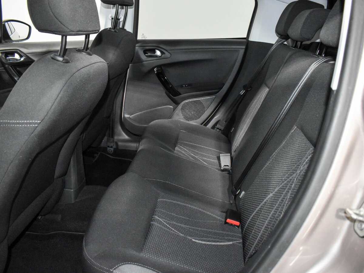 Б/У Пежо 208 2014 года. Фото: #10