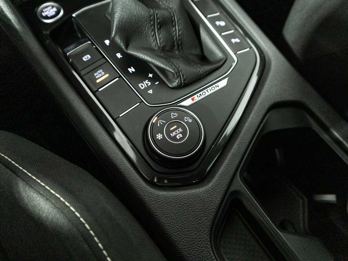 Б/У Фольксваген Тигуан 2018 года. Фото: #17