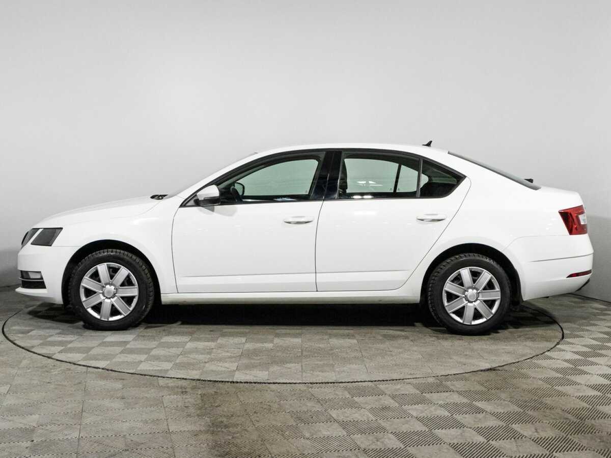 Б/У Шкода Октавия 2020 года. Фото: #7