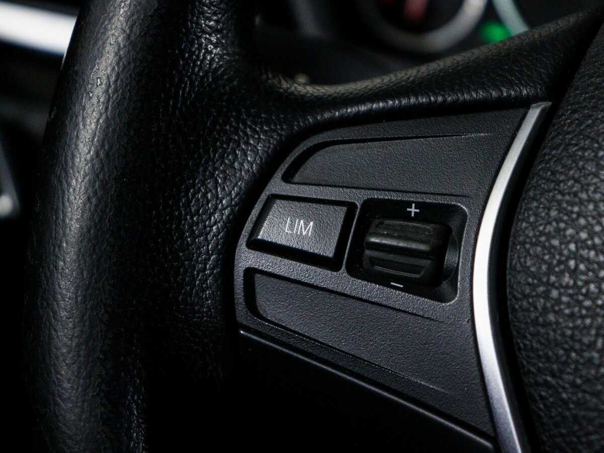 Б/У БМВ 3 серии 2015 года. Фото: #16