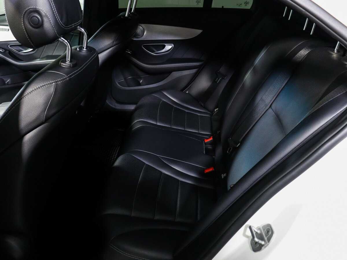 Б/У Мерседес-Бенц Ц-Класс 2016 года. Фото: #9