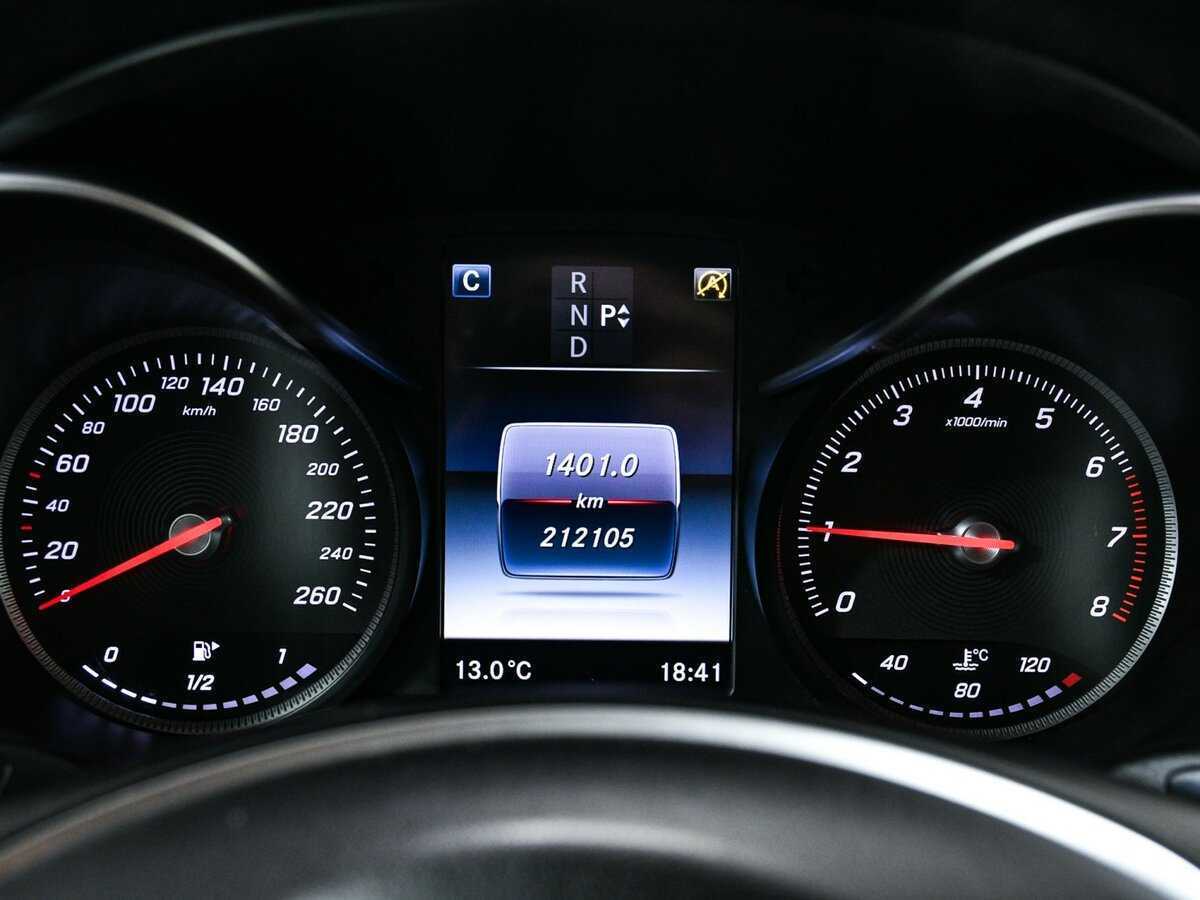 Б/У Мерседес-Бенц Ц-Класс 2015 года. Фото: #9