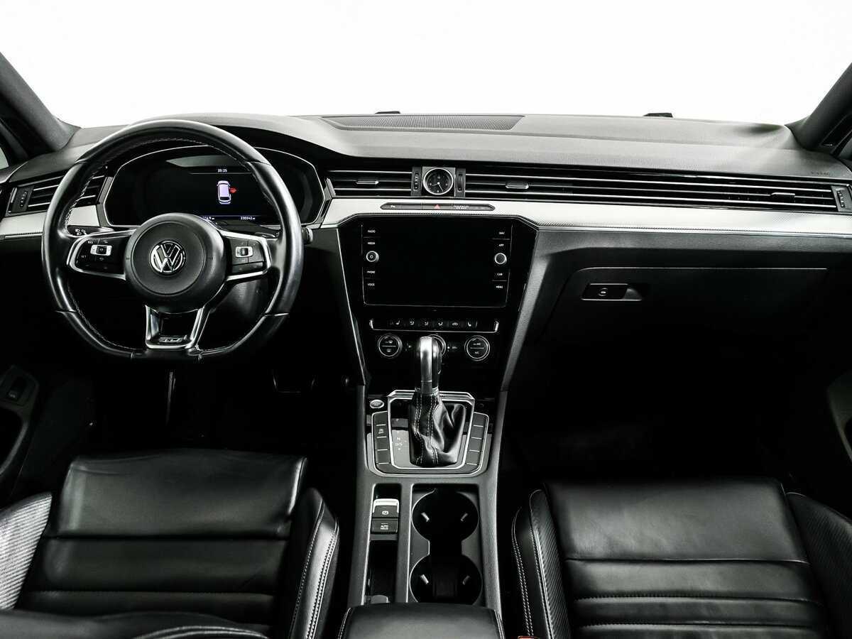 Б/У Фольксваген Пассат 2019 года. Фото: #10