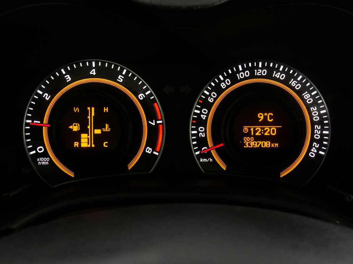 Б/У Тойота Королла 2012 года. Фото: #11