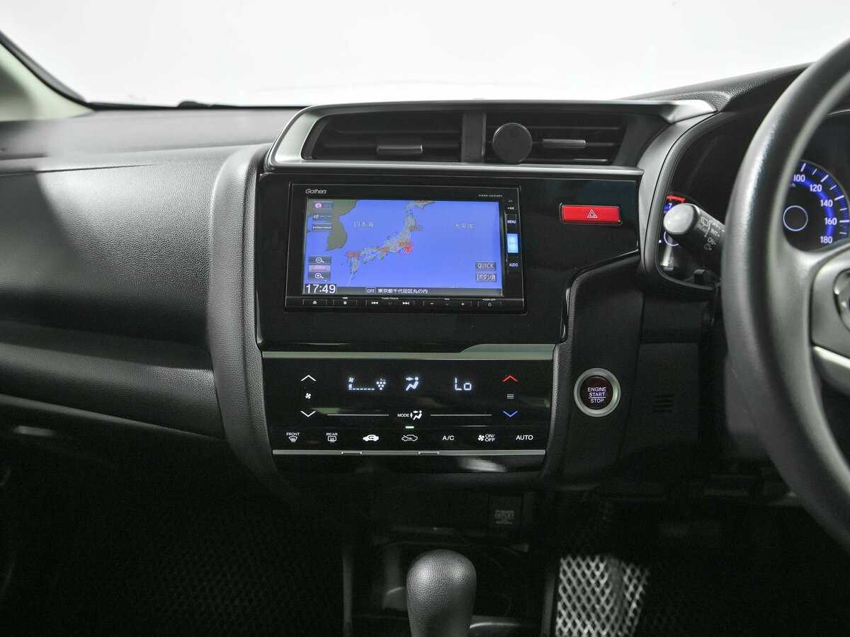 Б/У Хонда Фит 2016 года. Фото: #8