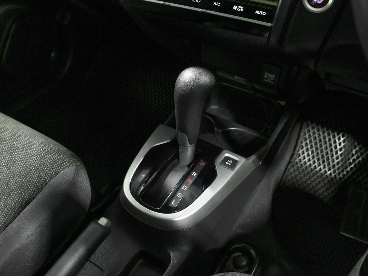 Б/У Хонда Фит 2016 года. Фото: #10