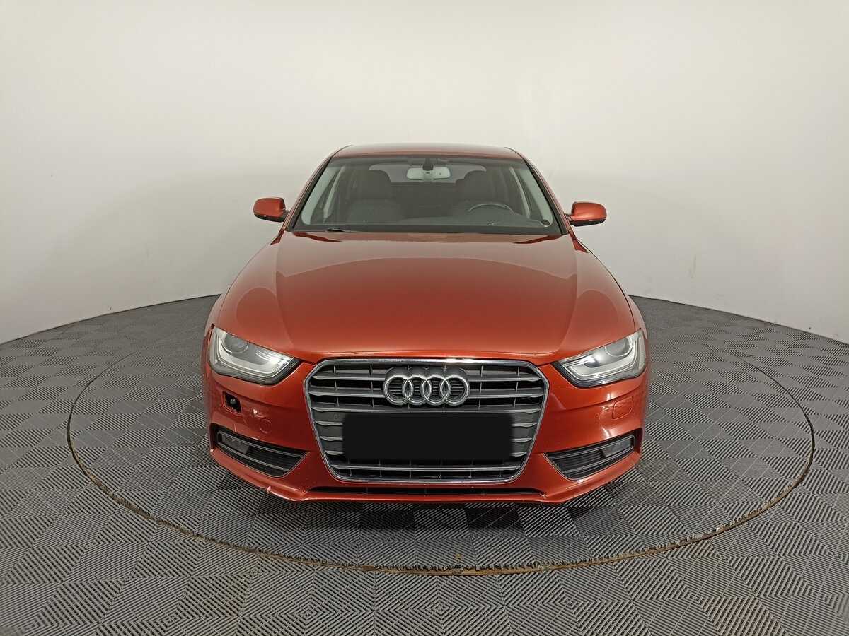 Б/У Ауди А4 2012 года. Фото: #1