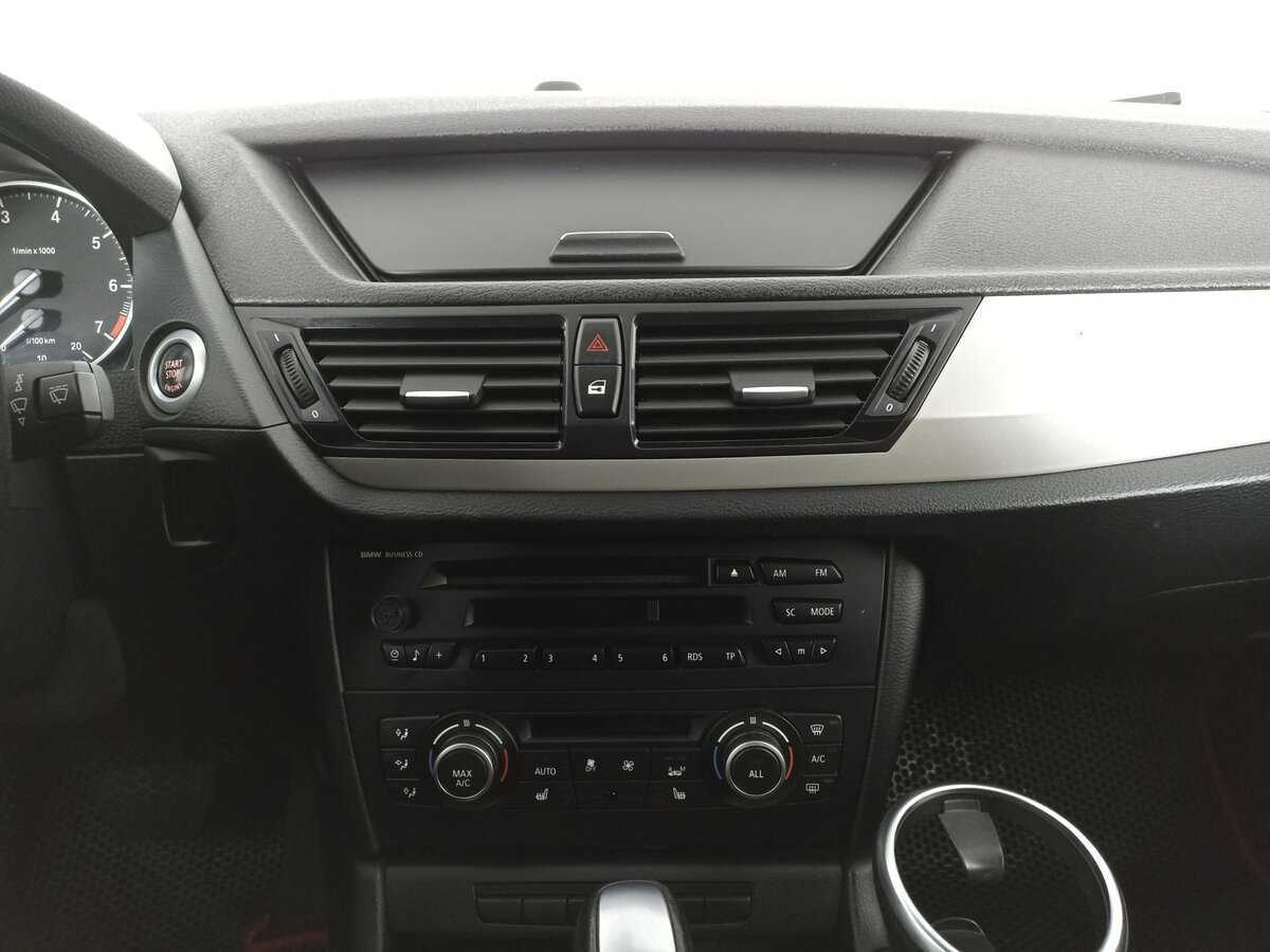 Б/У БМВ Икс1 2014 года. Фото: #12