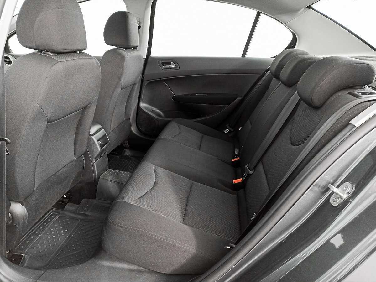 Б/У Пежо 408 2012 года. Фото: #6