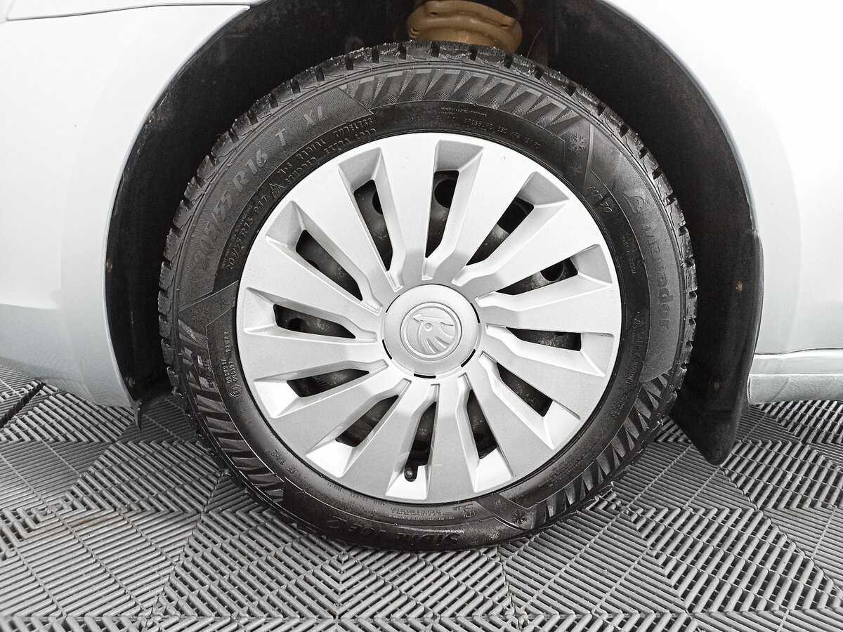 Б/У Шкода Октавия 2014 года. Фото: #13