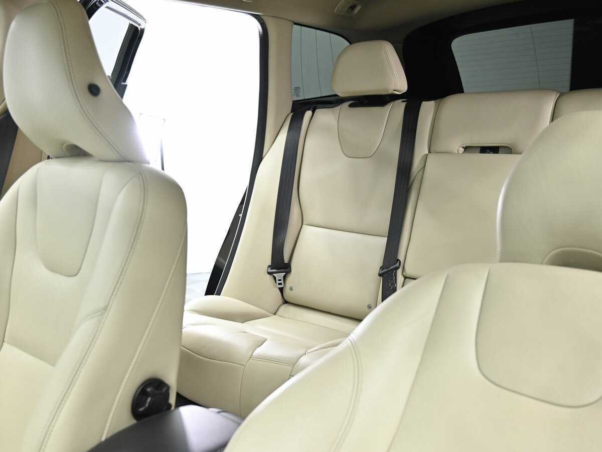 Б/У Вольво ИксЦ60 2014 года. Фото: #14