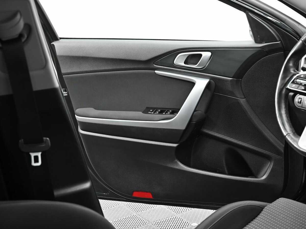 Б/У Киа Сид 2018 года. Фото: #4