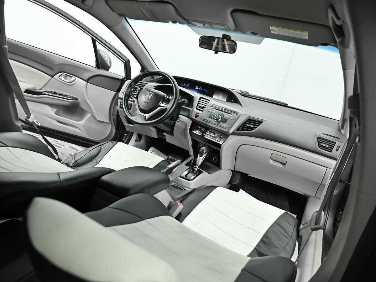 Б/У Хонда Цивик 2012 года. Фото: #5