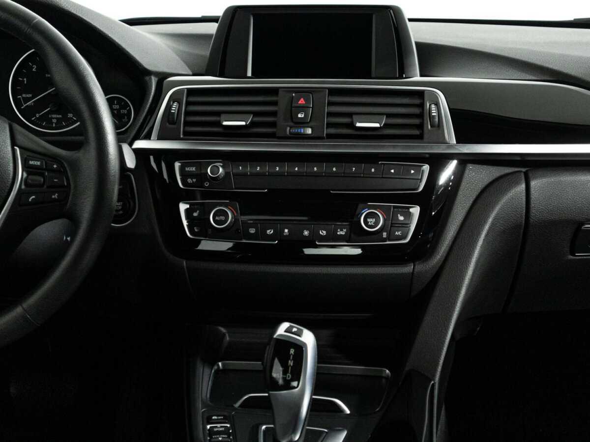 Б/У БМВ 3 серии 2018 года. Фото: #13