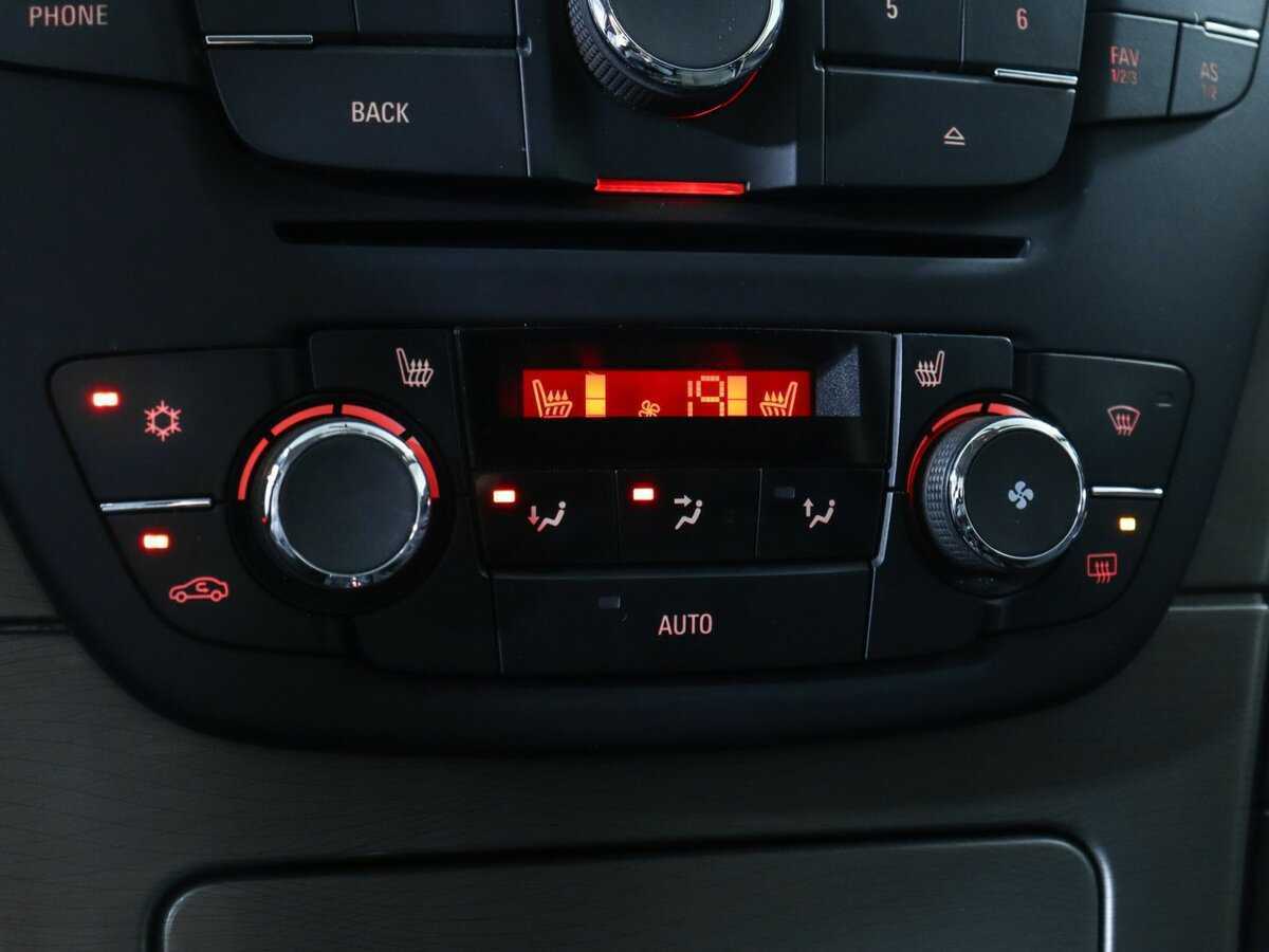 Б/У Опель Инсигния 2012 года. Фото: #9