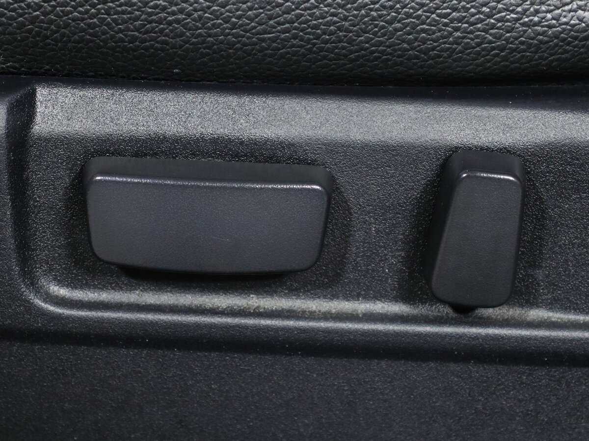 Б/У Митсубиши Оутлэндер 2014 года. Фото: #11