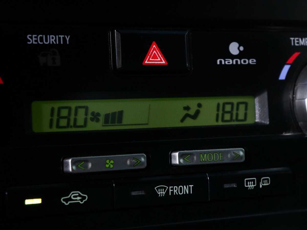 Б/У Тойота Камри 2013 года. Фото: #13